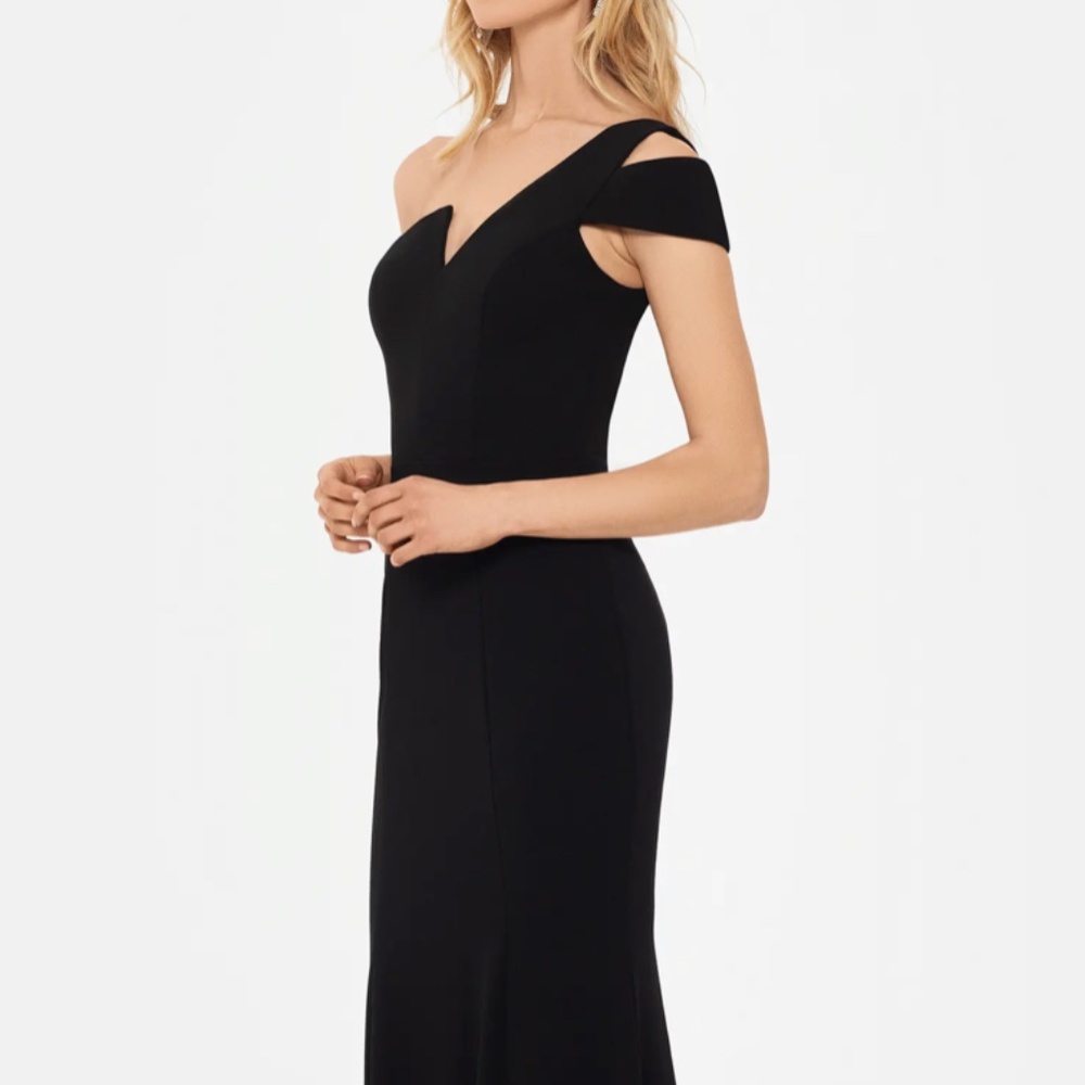 One-Shoulder Scuba Crepe Gown